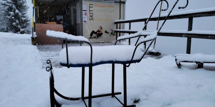 Sabato tutti a slittare sulla neve fresca!